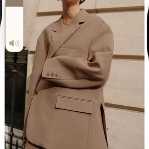 The Frankie Shop Bea blazer latte